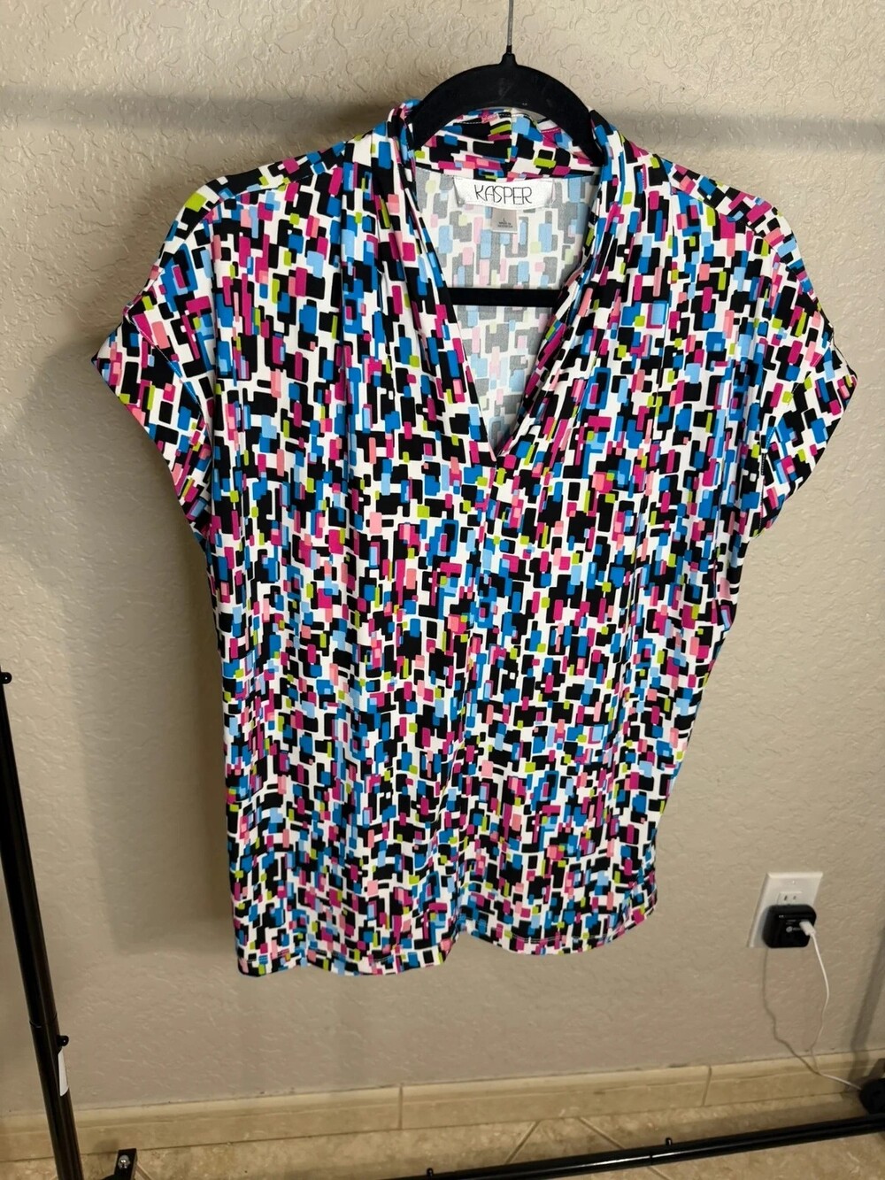 Kasper Women’s Size L Colorful Abstract Print Short Sleeve Blouse